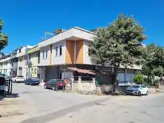 DUDULLU YANYOL TEM CEPHE AĞSAN SİTESİNDE 900 M2 FIRSAT DÜKKAN