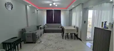 KUŞADASI UYDUKENTTE SIFIR EŞYALI, REVİZE EDİLMİŞ 4.KAT KİRALIK.