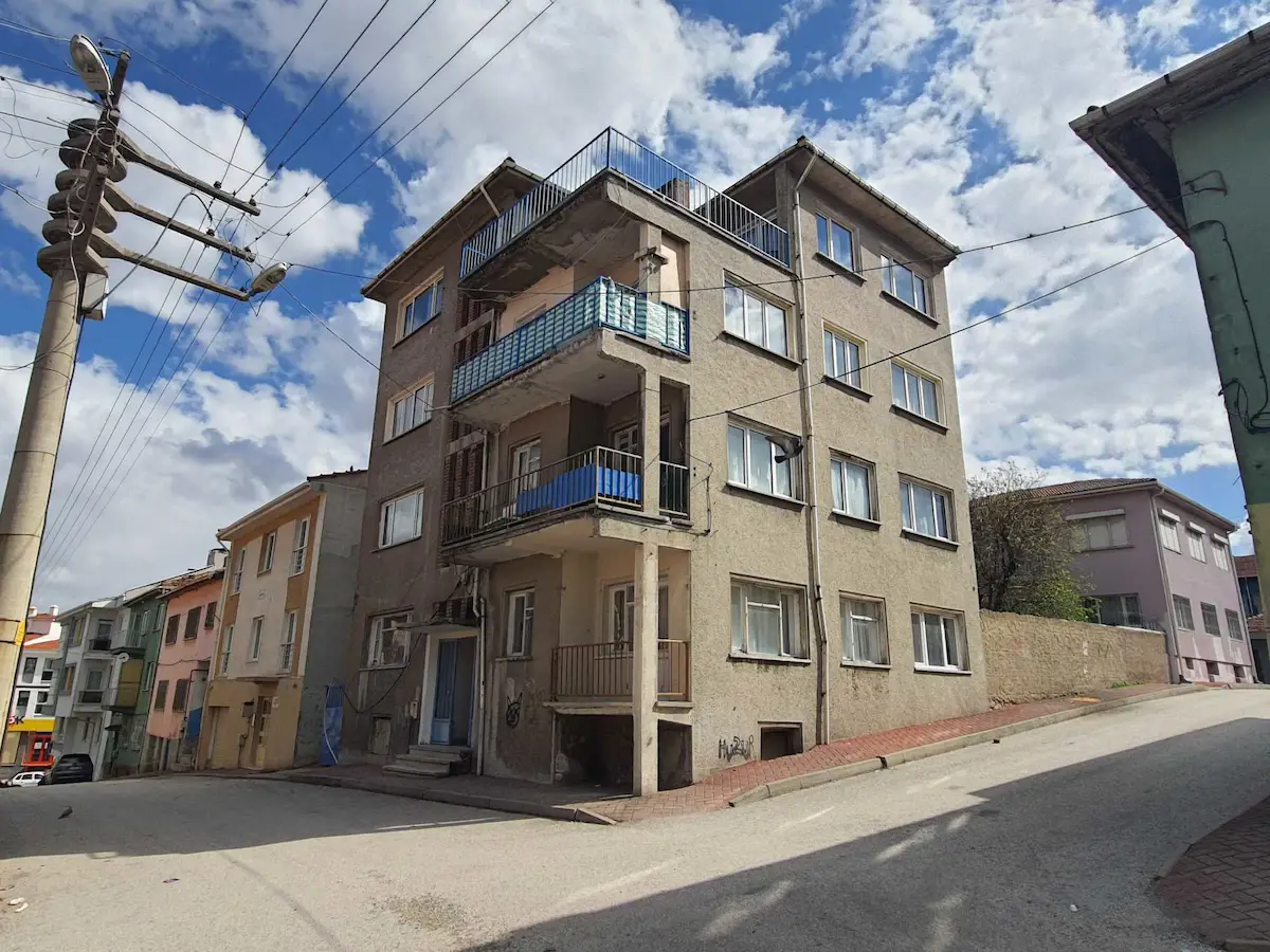 REMAX MOD'DAN HUZUR MAH. SATILIK 4 KATLI BİNA