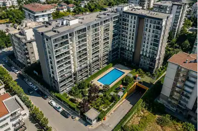 TAŞDELEN PRESTİJLİ BİR SİTEDE ÖZEL BAHÇELİ 2+1 DAİRE SATILIK