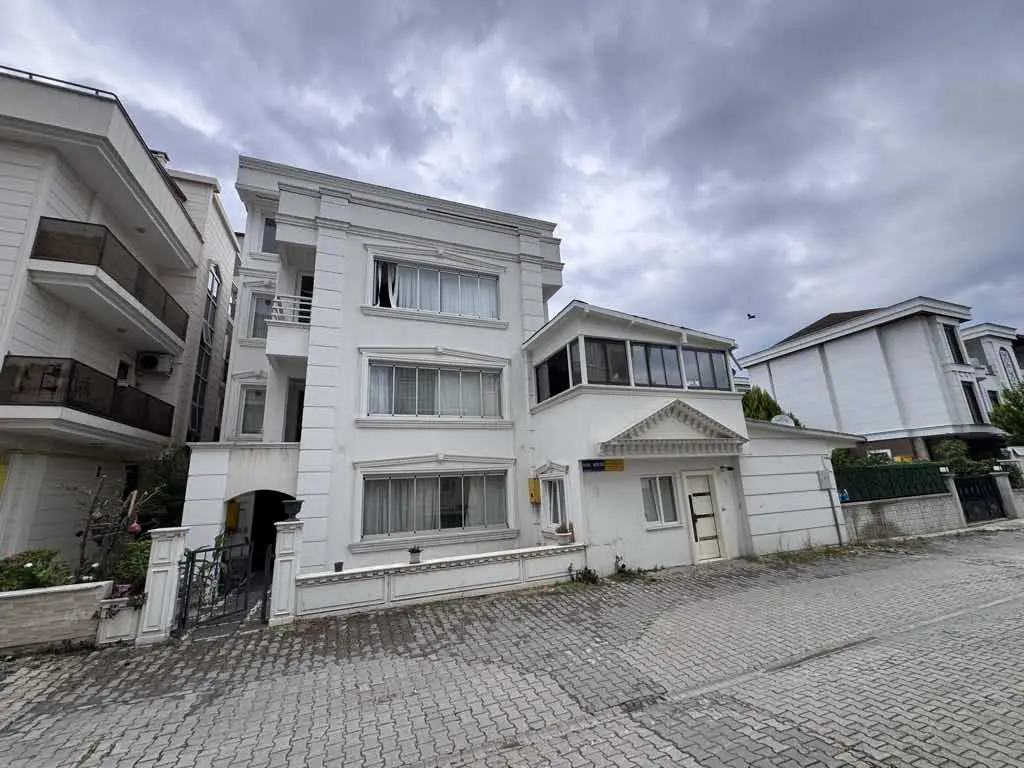 SAHİLE SIFIR KİRALIK 3+1 DAİRE