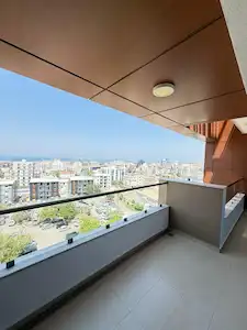 GIRNE MERKEZDE DENİZ MANZARALI SATILIK 3+1 DAIRE