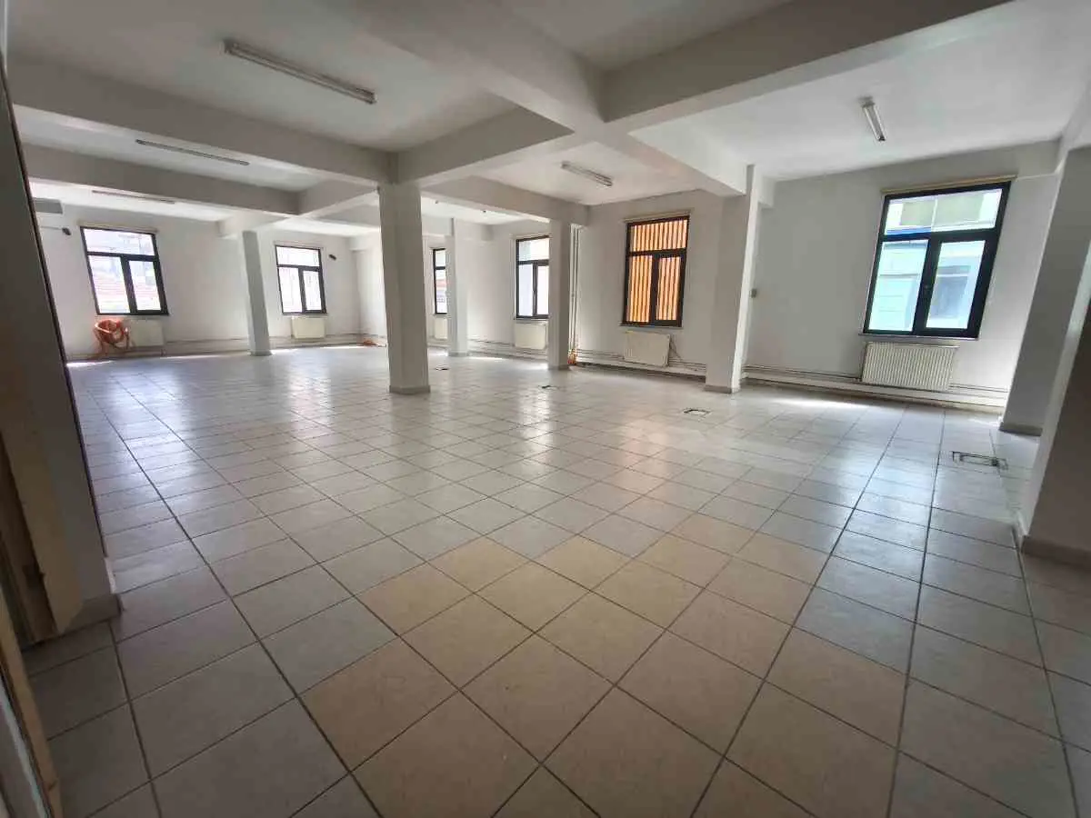 E5 HATTI CADDE ÜZERİNDE 375 M² 4. KAT KİRALIK BÜRO & OFİS