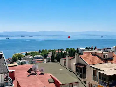 MİLLET BAHÇESİ YANI DENİZ MANZARALI K.OTOPARKLI 4+1 LÜKS DUBLEKS
