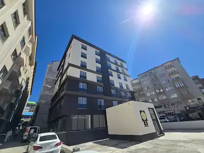 REMAX İLKE'DEN ÇAYKARA CADD. 3+1 KİRALIK OFİS