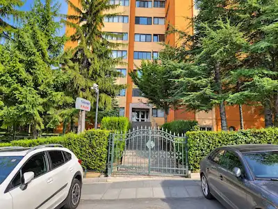 EMRE KOÇ REMAX - ÇIĞDEM MH. GÖKKUŞAĞI SITESI KIRALIK 4+1 DAIRE