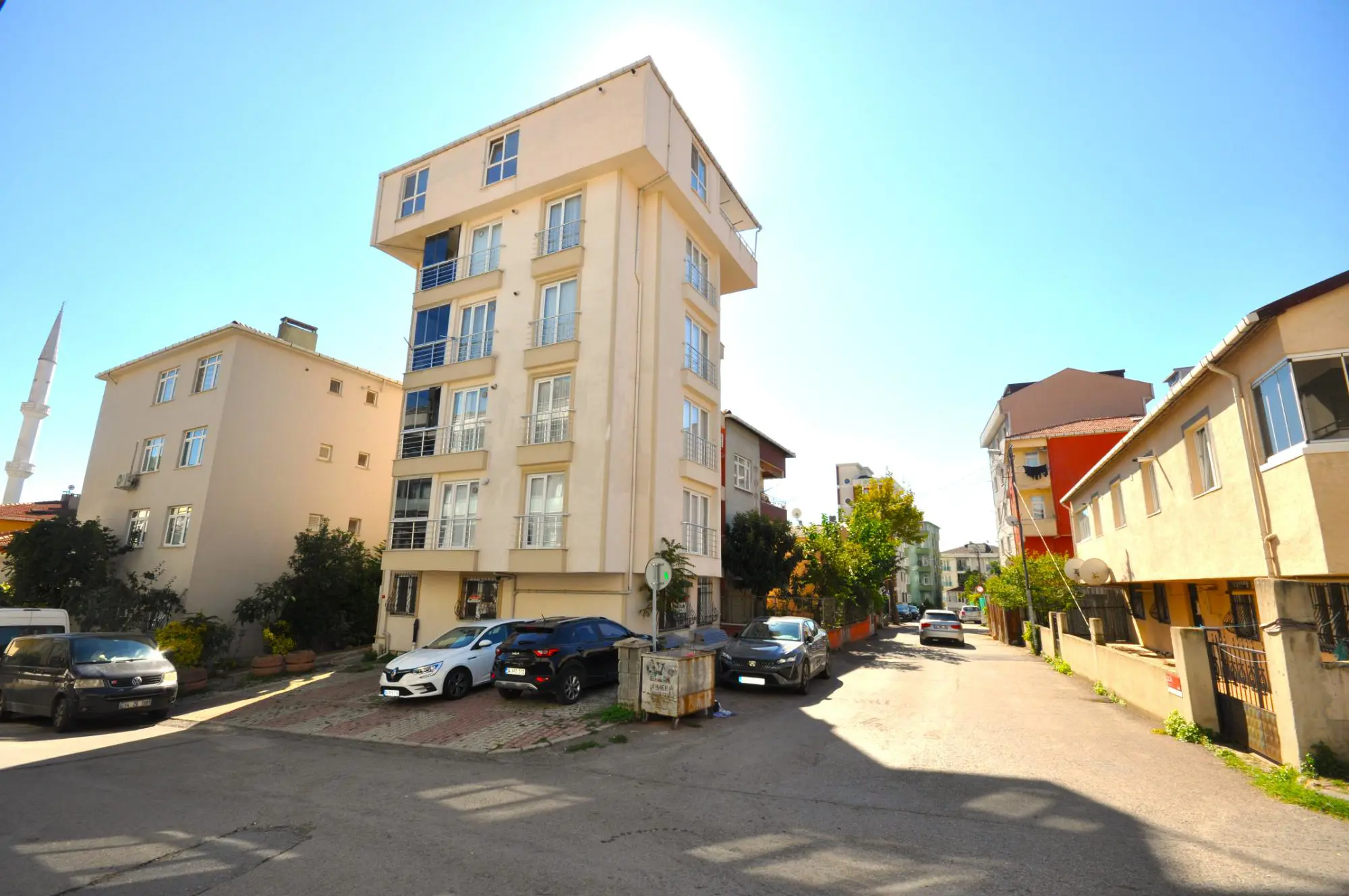 KARTAL YENİ BİNADA DENİZ MANZARALI OTOPARKLI ASANSÖRLÜ GENİŞ 2+1