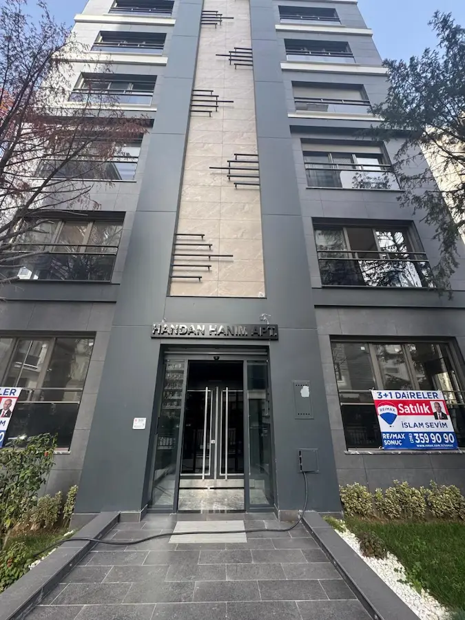ERENKÖY DİVAN SOKAKTA MARMARAYA YAKIN SIFIR BİNADA NET 93M2 3+1