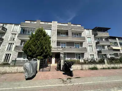 SEMT POLIKLINIĞI YAKINI 1+1 KIRALIK DAIRE