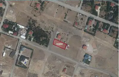 GÖLBAŞI HACILARDA GÖL MANZARALI, SATILIK İMARLI VILLA PARSELI