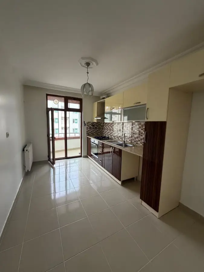 RE/MAX LAND'DAN ÇETIN EMEÇ BULVARI CADDE ÜZERI 3+1 SATILIK DAIRE