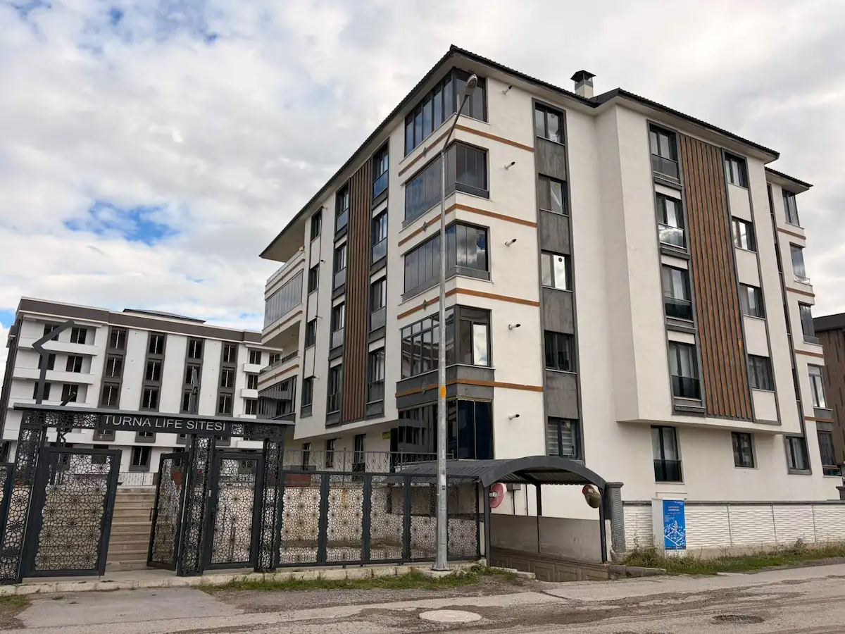 REMAX ARTIS'DEN DADAŞKENT'DE EŞYALI KIRALIK 2+1 DAIRE