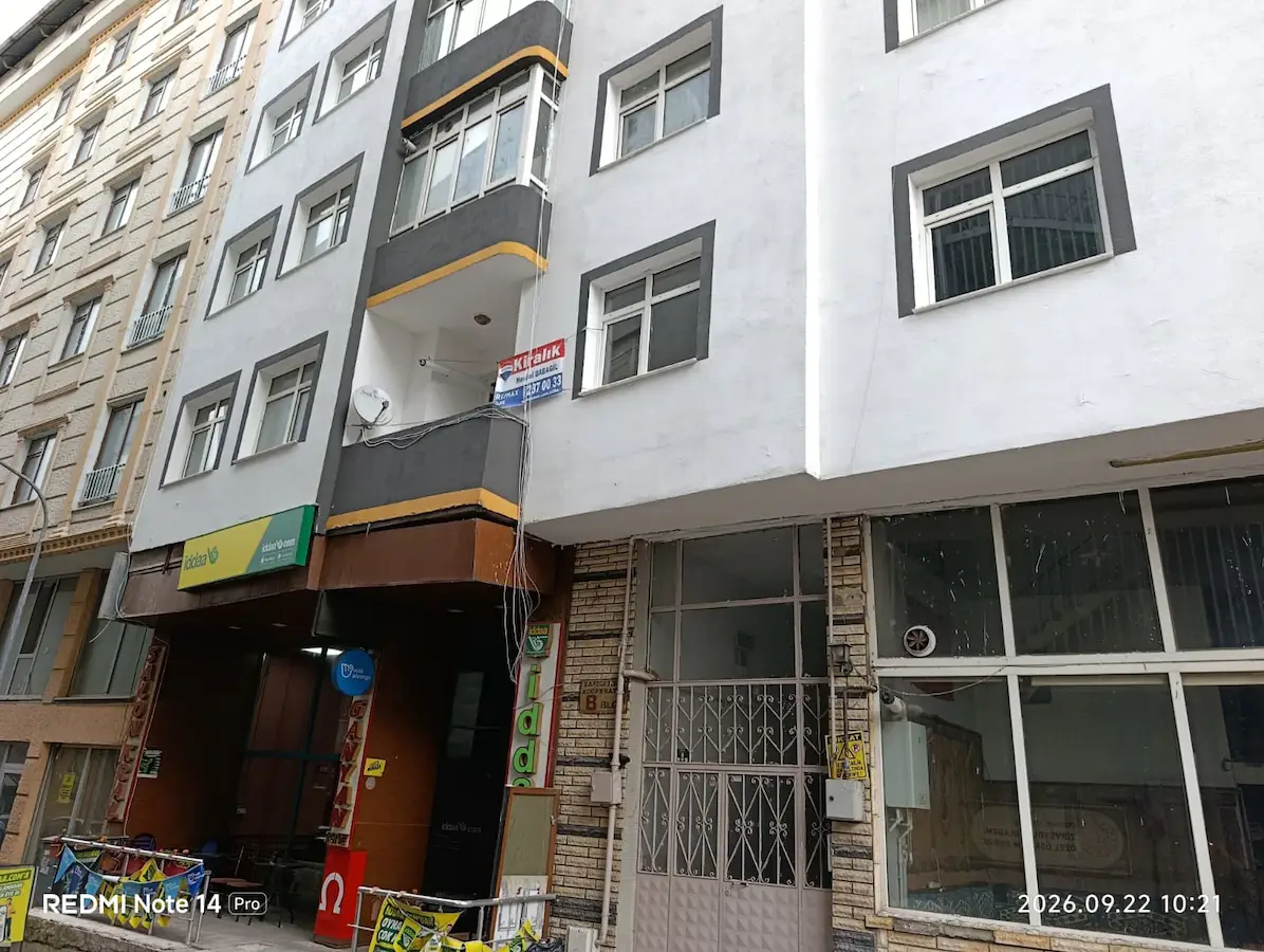 REMAX İLKE'DEN CUMHURRİYET CADD. YAKIN 3+1 KİRALIK DAİRE
