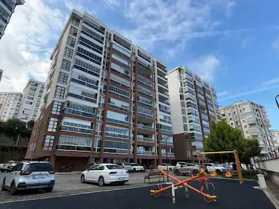 TRABZON ÇUKURÇAYIR PARK FLORA GOLD SİTESİ’NDE SATILIK 3+1 DAİRE