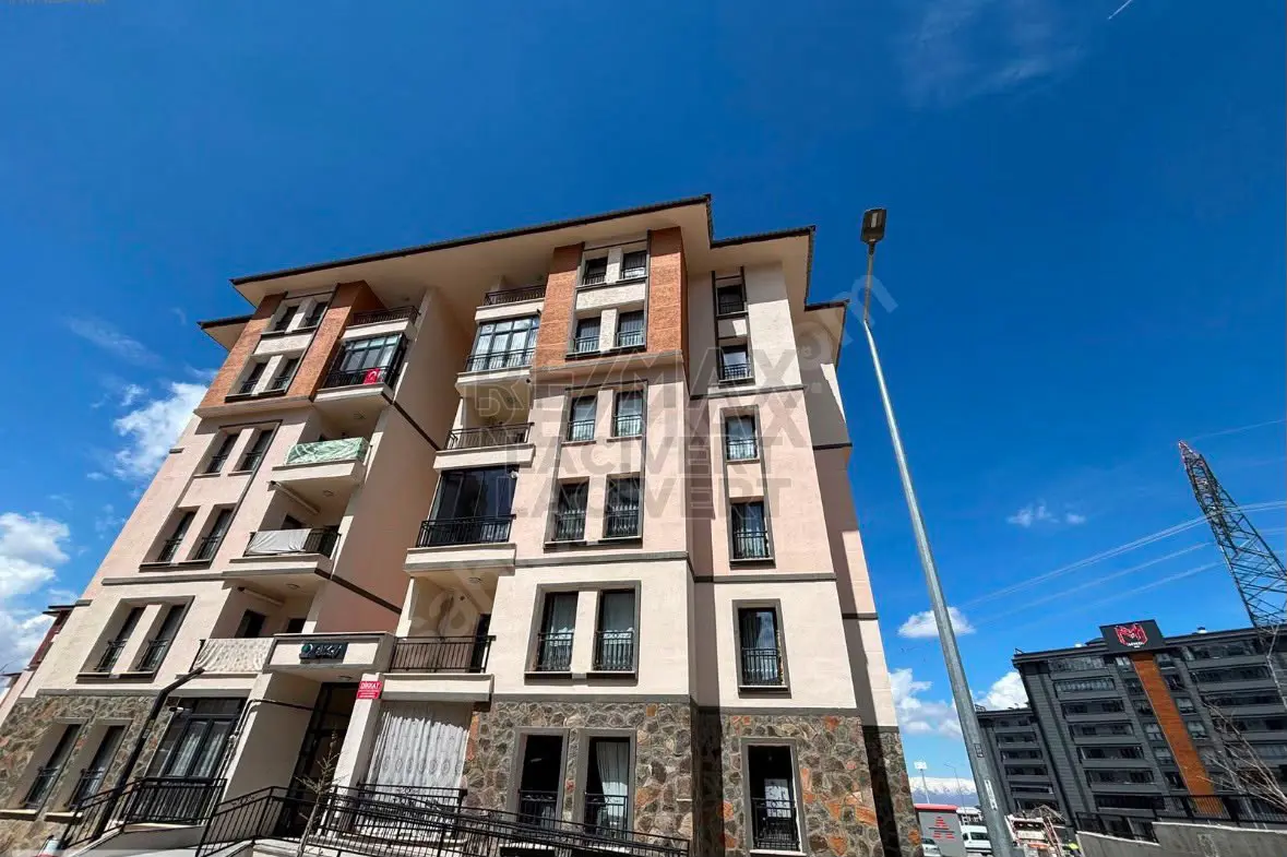 RE/MAX LACIVERT'TEN OSMANGAZI TOKILER'DE SATILIK 2+1 DAIRE