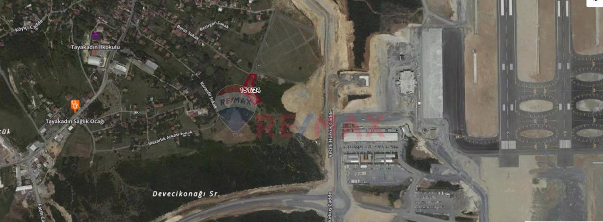 TAYAKADIN DA HAVALİMANINA 200 METRE MESAFEDE FIRSAT SATILIK ARSA