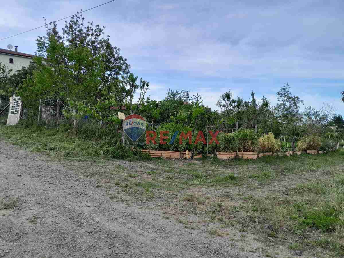 REMAX MÜLK MURAT AKYOL'DAN DENİZ MANZARALI KÖŞE PARSEL ARSA