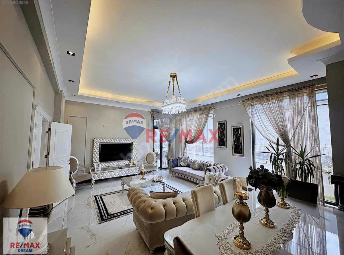 REMAX’ DEN KABAOĞLU MAH. DE SITE IÇERISINDE SATILIK 4+1 VILLA