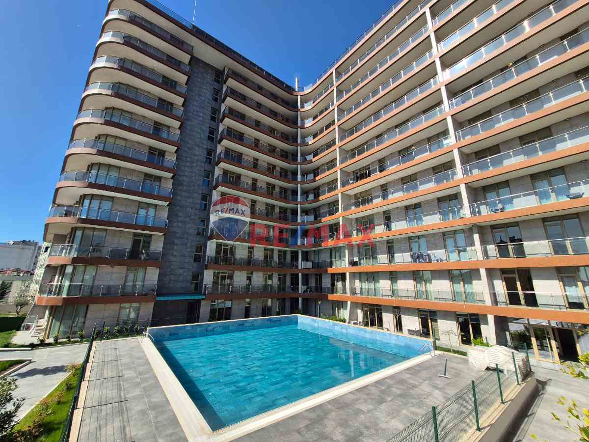 PENDIK GÖZDAĞI QADRAJ SITESI GENIŞ KÖŞE BALKON 2+1 SATILIK DAIRE