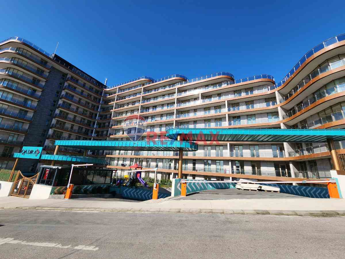 PENDIK GÖZDAĞI QADRAJ SITESI GENIŞ KÖŞE BALKON 2+1 SATILIK DAIRE