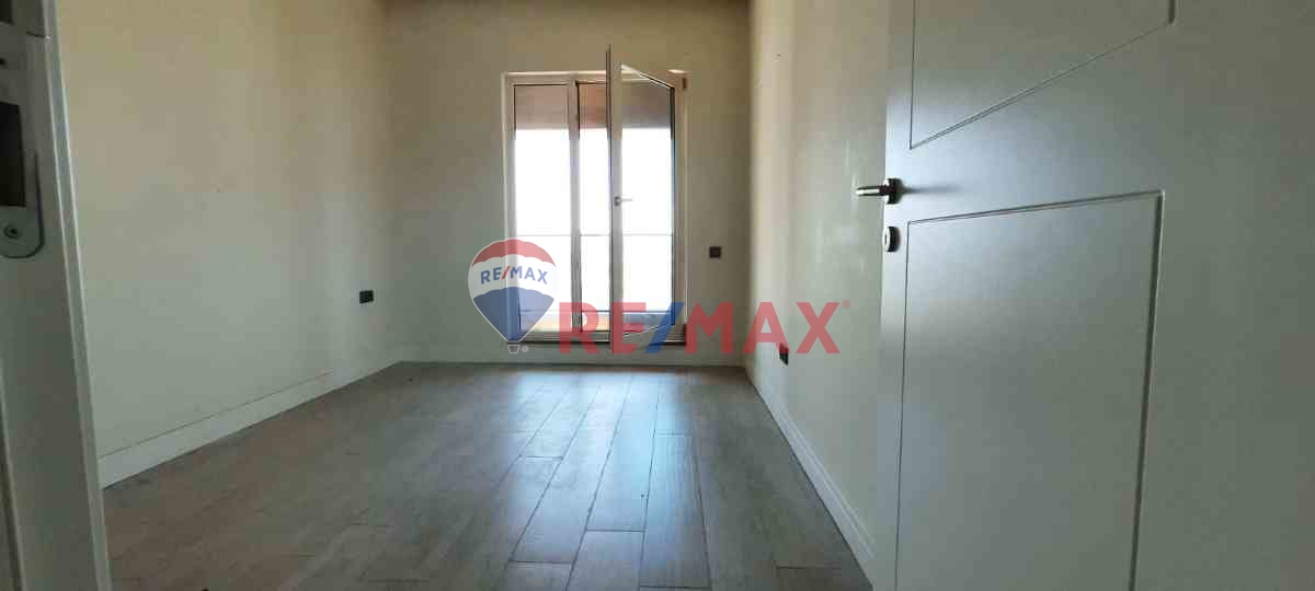 SİNPAŞ MARİNA'DA, VADİ MANZARALI,YÜKSEK KAT, BÜYÜK TİP ,BALKONLU