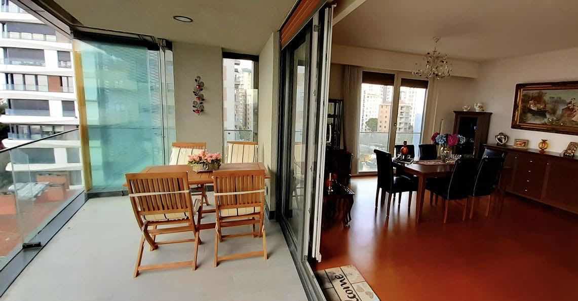 CADDEBOSTAN SAHİL'DE DENİZ MANZARALI KATTA TEK 4+1 LÜKS DAİRE