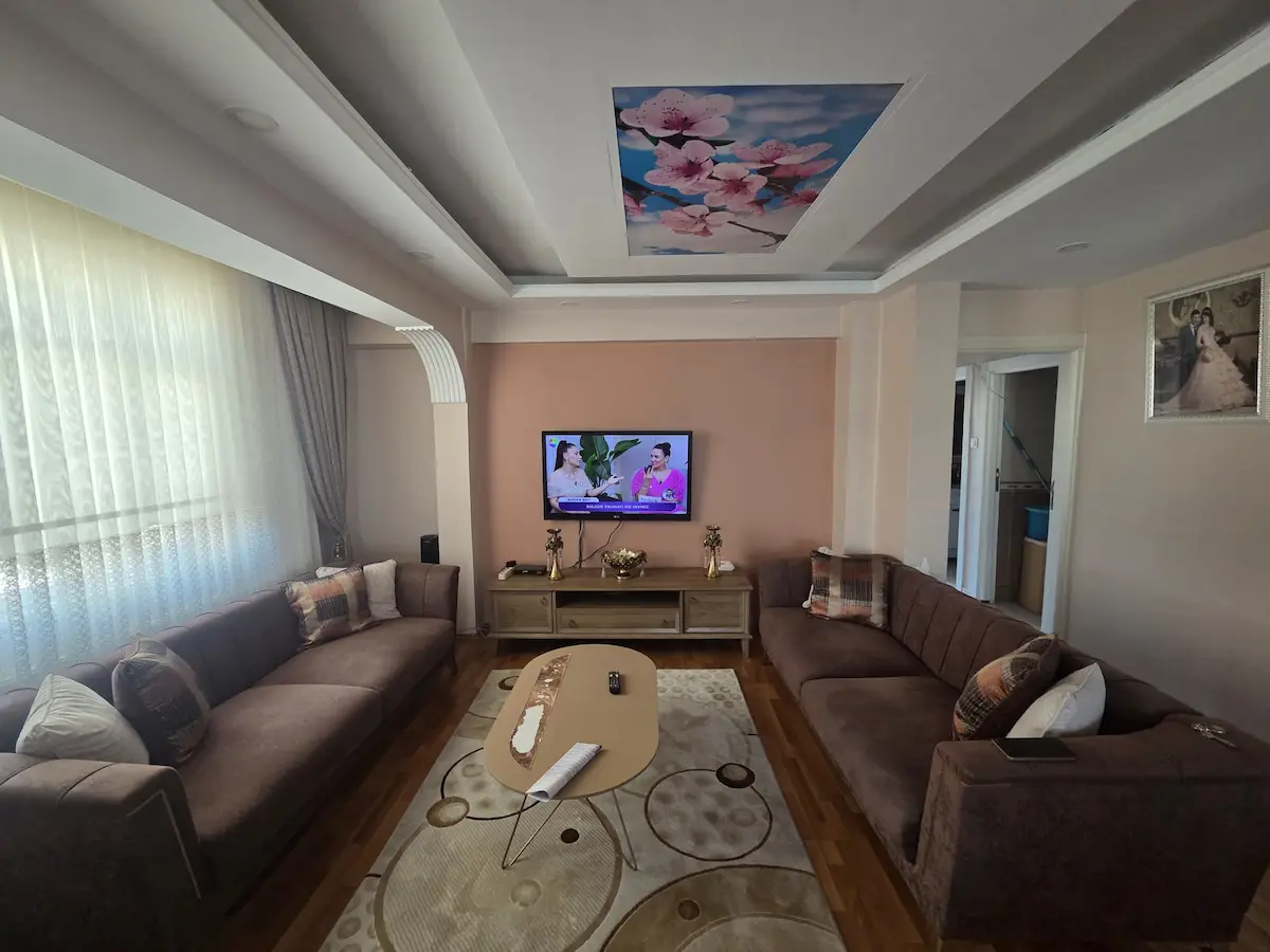 REMAX PRO'DAN BAYRAMPAŞA YILDIRIM'DA 3+1 GENİŞ VE BAKIMLI DAİRE
