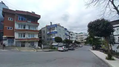 KALKINMA MAHALLESİ'NDE SATILIK KOMPLE BİNA VE ARSASI
