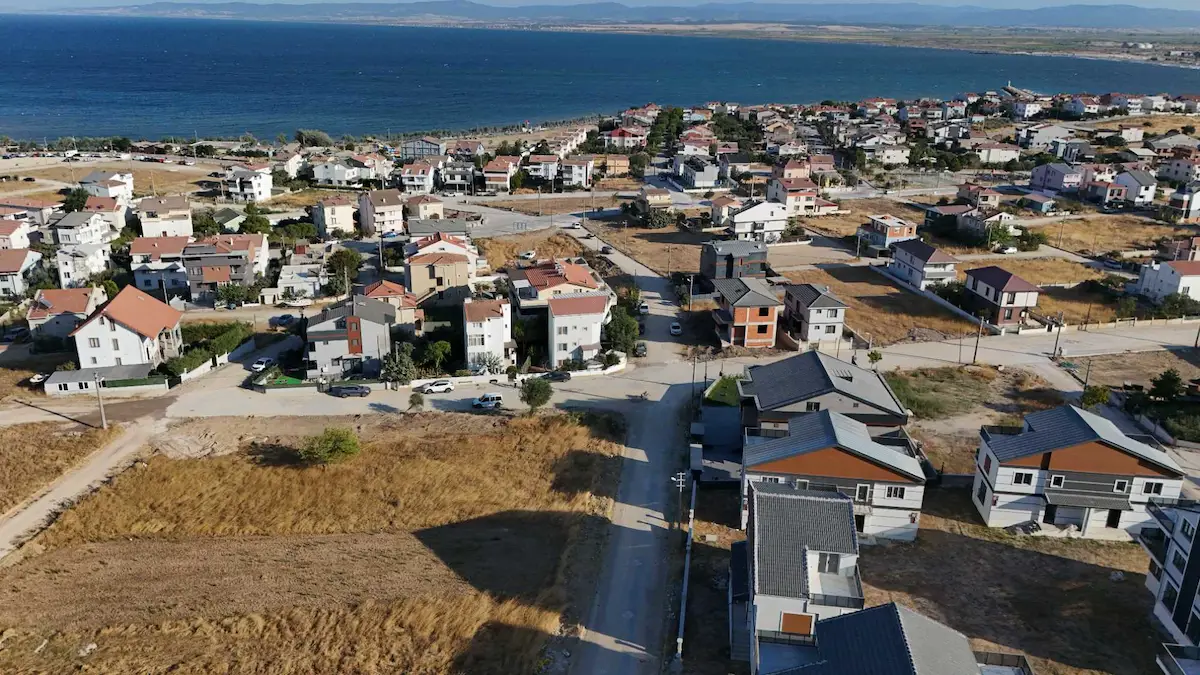 ÇANAKKALE BİGA KARABİGA' DA DENİZE 400M SATILIK İMARLI ARSA FIRSATI!
