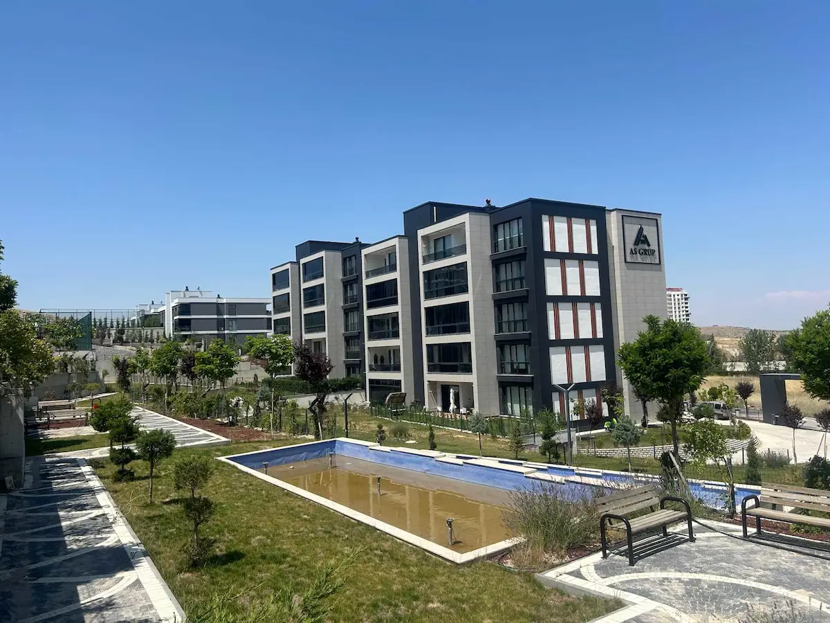 ALACAATLI’DA 60 M² ÖZEL BAHÇELI 4+1 SATILIK LÜX DAIRE