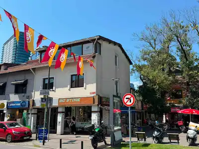 LEVENT ÇARŞI REKLAM DEĞERİ YÜKSEK KİRALIK OFİS & BÜRO