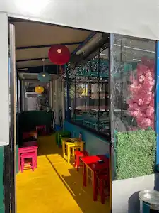 TUZLA'NIN MERKEZINDE YÜKSEK CIROLU DEVREN PIDE KEBAP RESTORANI