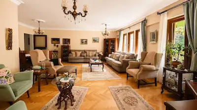 DIKMEN CADDESI DOĞANKENT SITESINDE YEŞILLIKLER İÇINDE 149 M2 NET DAIRE