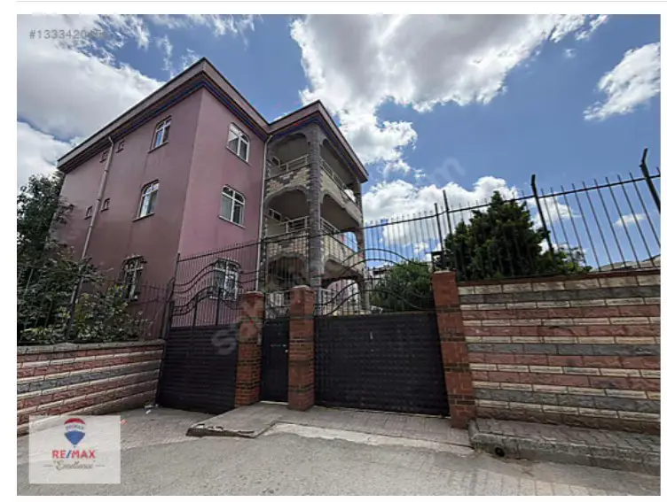SULTANBEYLİ MERKEZDE 781 M2 ARSA İÇİNDE 4 KATLI KİRALIK BİNA
