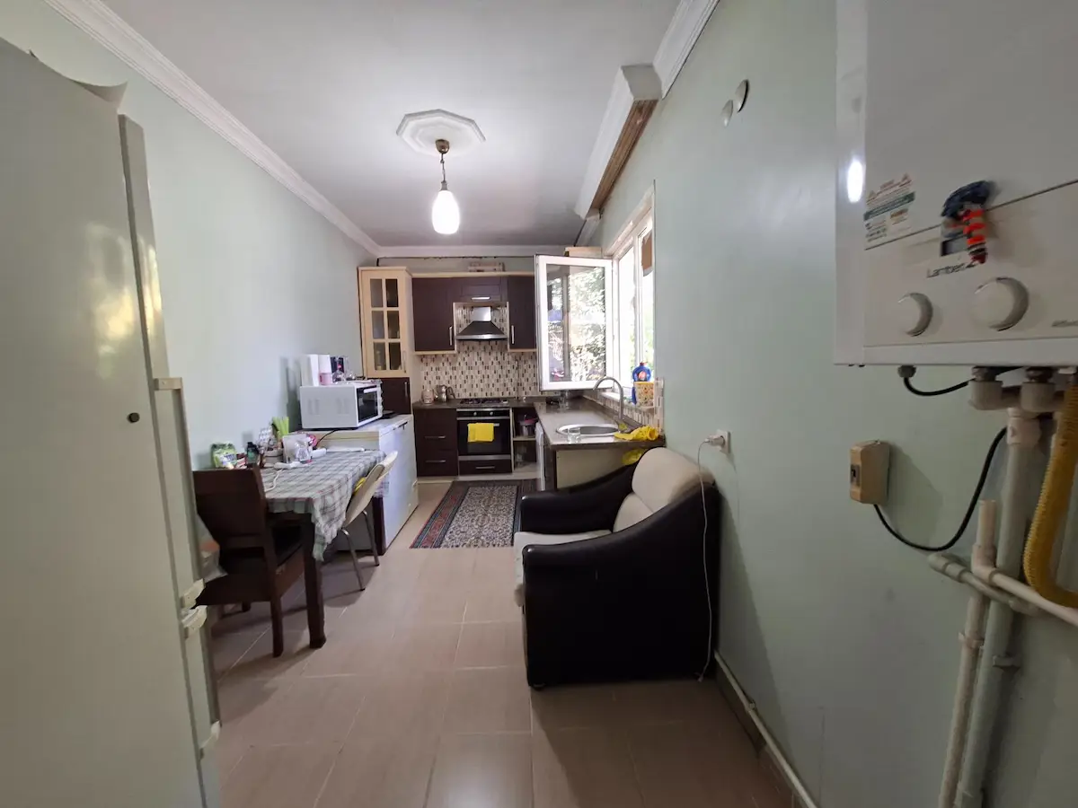BEYKOZ ORTAÇEŞME'DE 3+1, 366 M² ARSA HİSSESİ, ÖN BAHÇELİ