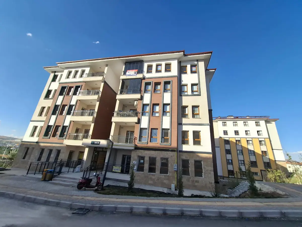 RE/MAX DEĞİŞİM ELAZIĞ AKSARAY TOKİ 4 KAT KİRALIK 3+1 DAİRE