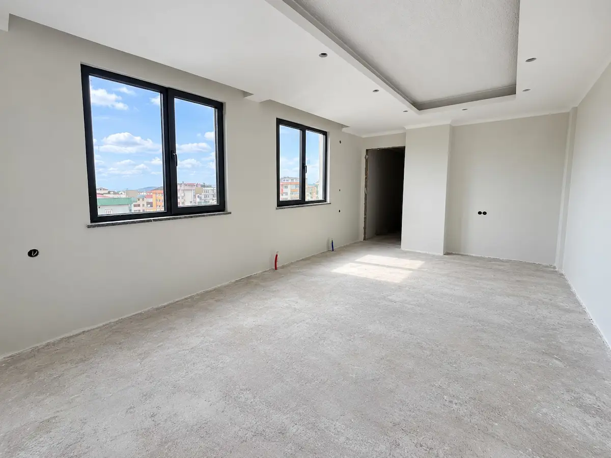 ÇAYIROVA İNÖNÜ’DE DENİZ MANZARALI ASANSÖRLÜ LÜSK 2+1 DAİRE