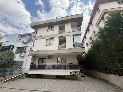REMAX MODEL DEN FORUM ÇAMLIĞA YÜRÜME MESAFESINDE 1+1 EŞYALI SATILIK APART