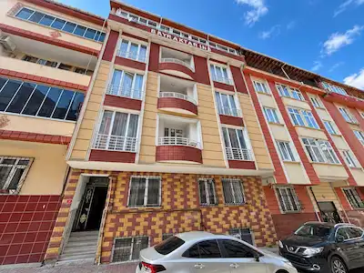 REMAX BİLGİNER'DEN ESENYURT FATİH MH. 90M2 KİRACILI 2+1 SATILIK