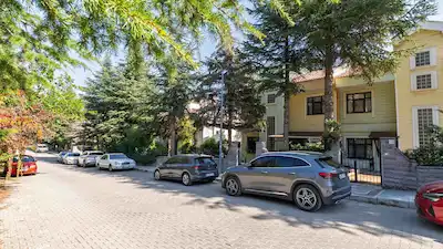 DROGOS VİLLALARI MERKEZİ KONUMDA PARK CADDESİ SATILIK VİLLA