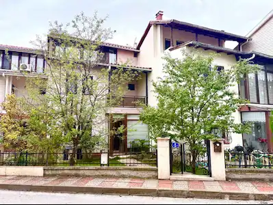 ALTIN TERAZİ SİTESİ’NDE SATILIK VİLLA