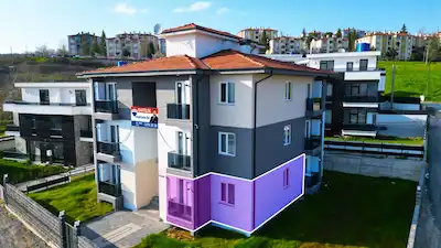 RE/MAX MUSTAFA ÖZ 2+1 65M² EŞYALI METROBÜS VALILIK ADLIYE Y. MESAFESI