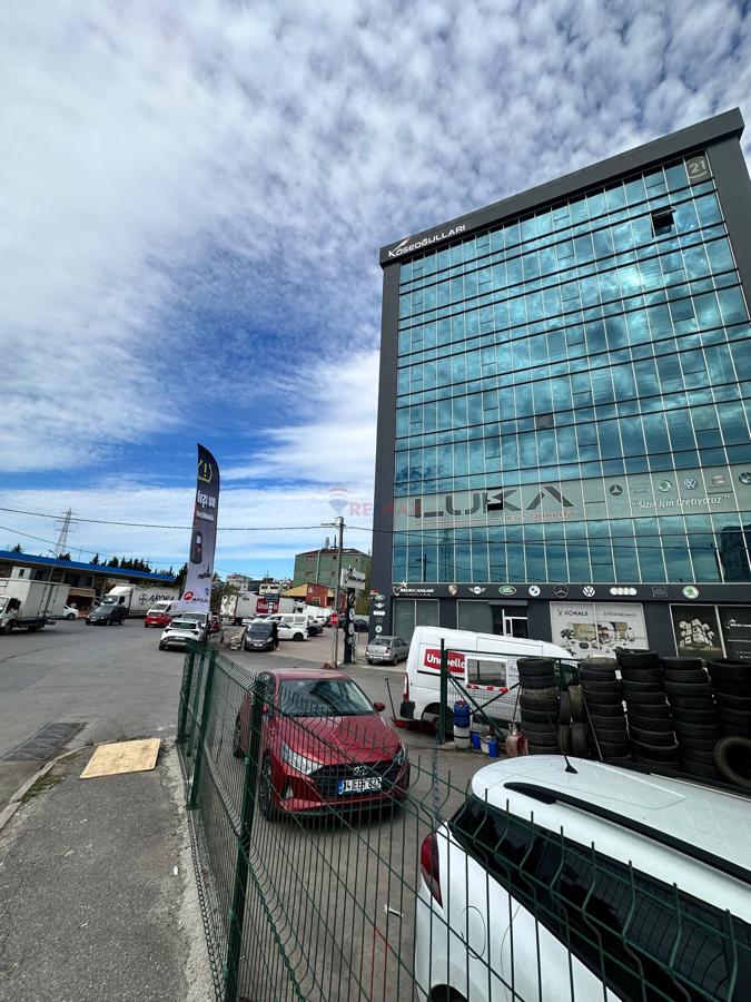 DUDULLU ORGANİZE SAN BÖLGESİNDE TABELA DEĞERİ YÜKSEK PLAZA KATI