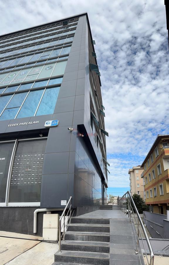 DUDULLU ORGANİZE SAN BÖLGESİNDE TABELA DEĞERİ YÜKSEK PLAZA KATI