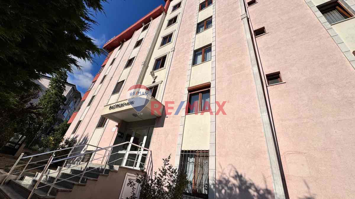 ESENKENT MAHALLESİ İNCİ PARK SİTESİ MERKEZİ KONUM 3+1