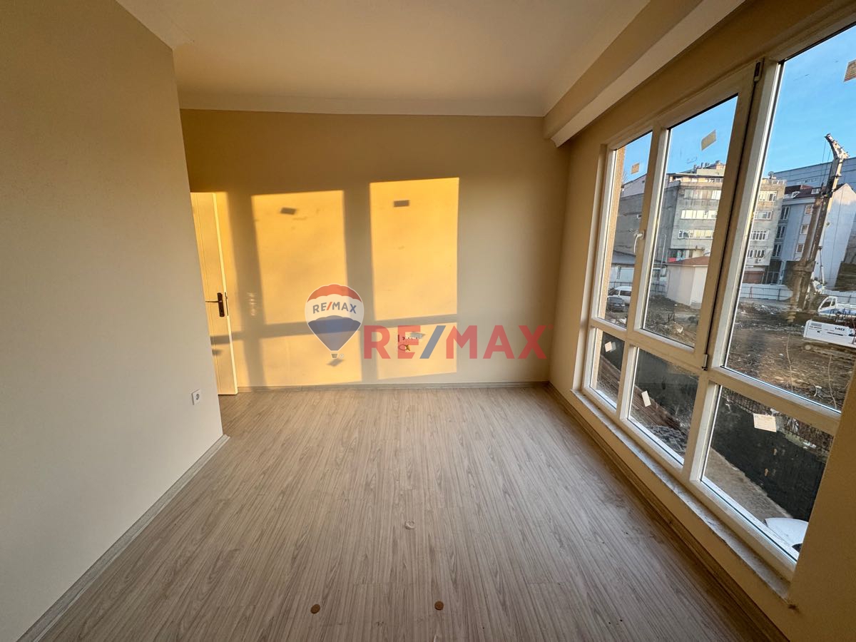 ÇAĞLAYAN’DA KAPALI OTOPARKLI KİRALIK 2+1 SIFIR DAİRE