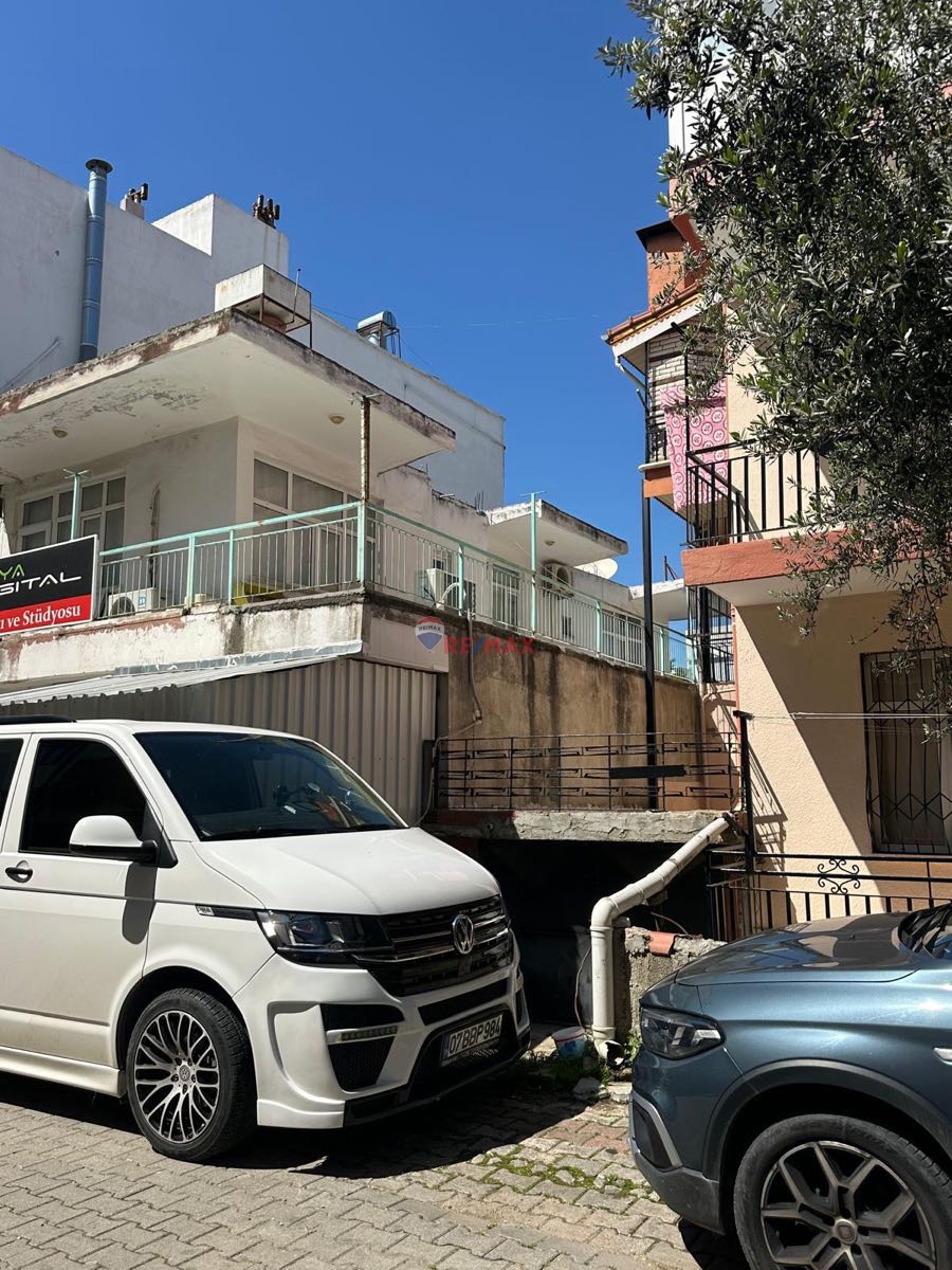 MANAVGAT AŞAĞI HİSARDA KOMPLE SATILIK BİNA