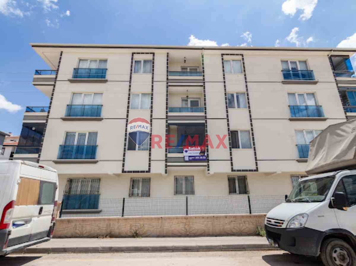 MENDERES MAHALLESİ ARA KAT BULVAR CEPHELİ SATILIK DAİRE