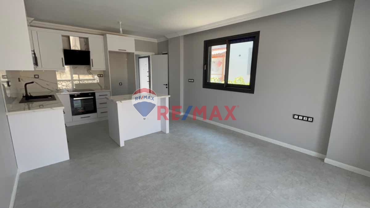 KARABURUN İĞDELERALTI PLAJINA 100 M MESAFEDE 3+1 VİLLA