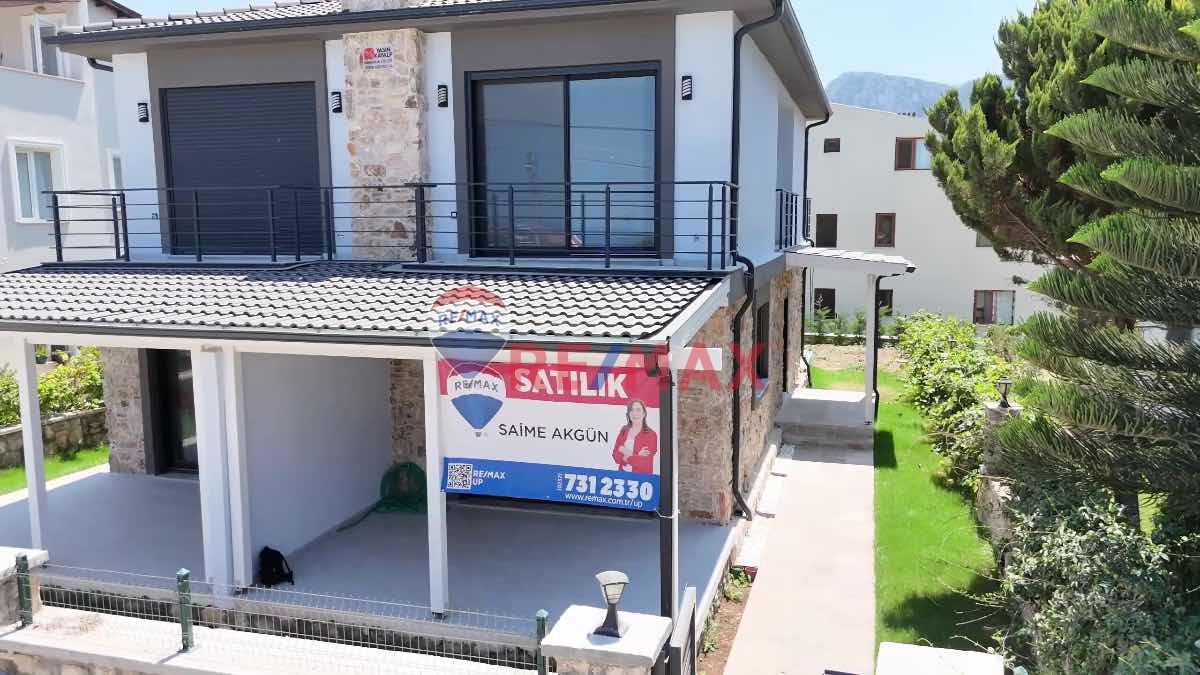 KARABURUN İĞDELERALTI PLAJINA 100 M MESAFEDE 3+1 VİLLA